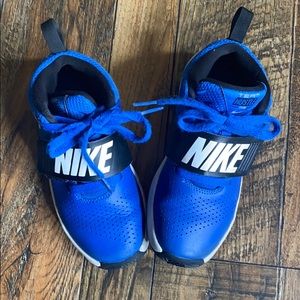 Boys-Nike Sneakers